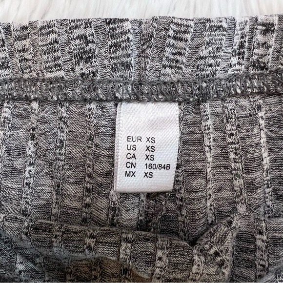 H&M Heather Gray Ribbed Knit High Rise Biker Shorts Size XS 7" Inseam - Picture 3 of 7